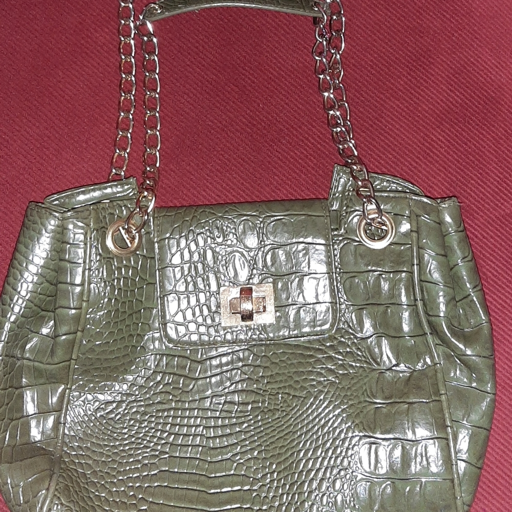 Isaac Mizhary green handbag